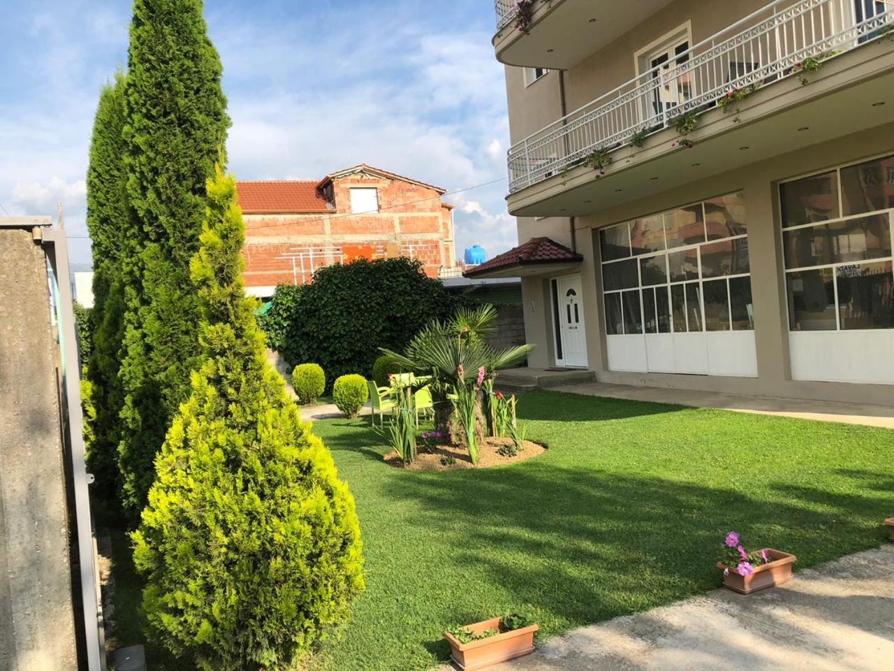 Rent Rooms Kapri Pogradec Exterior photo